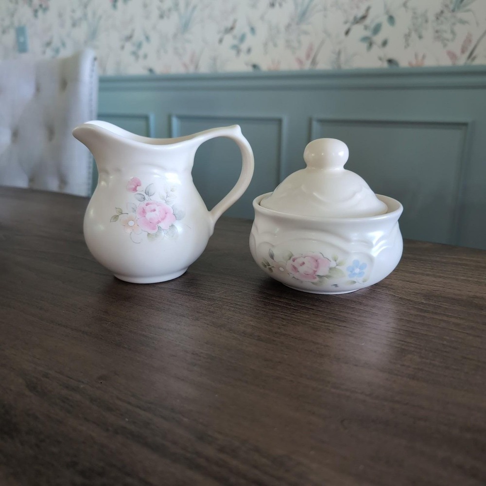 Vintage Pfaltzgraff Tea Rose Creamer & Sugar Bowl w Lid Pink Floral USA Stonewar